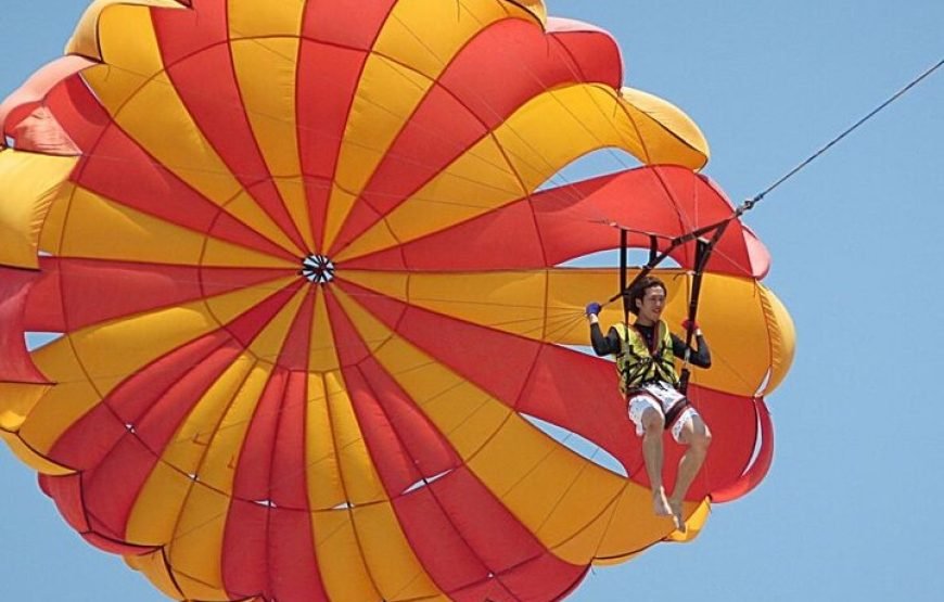 Volo in Paracadute Ascensionale a Sharm el-Sheikh (Parasailing)