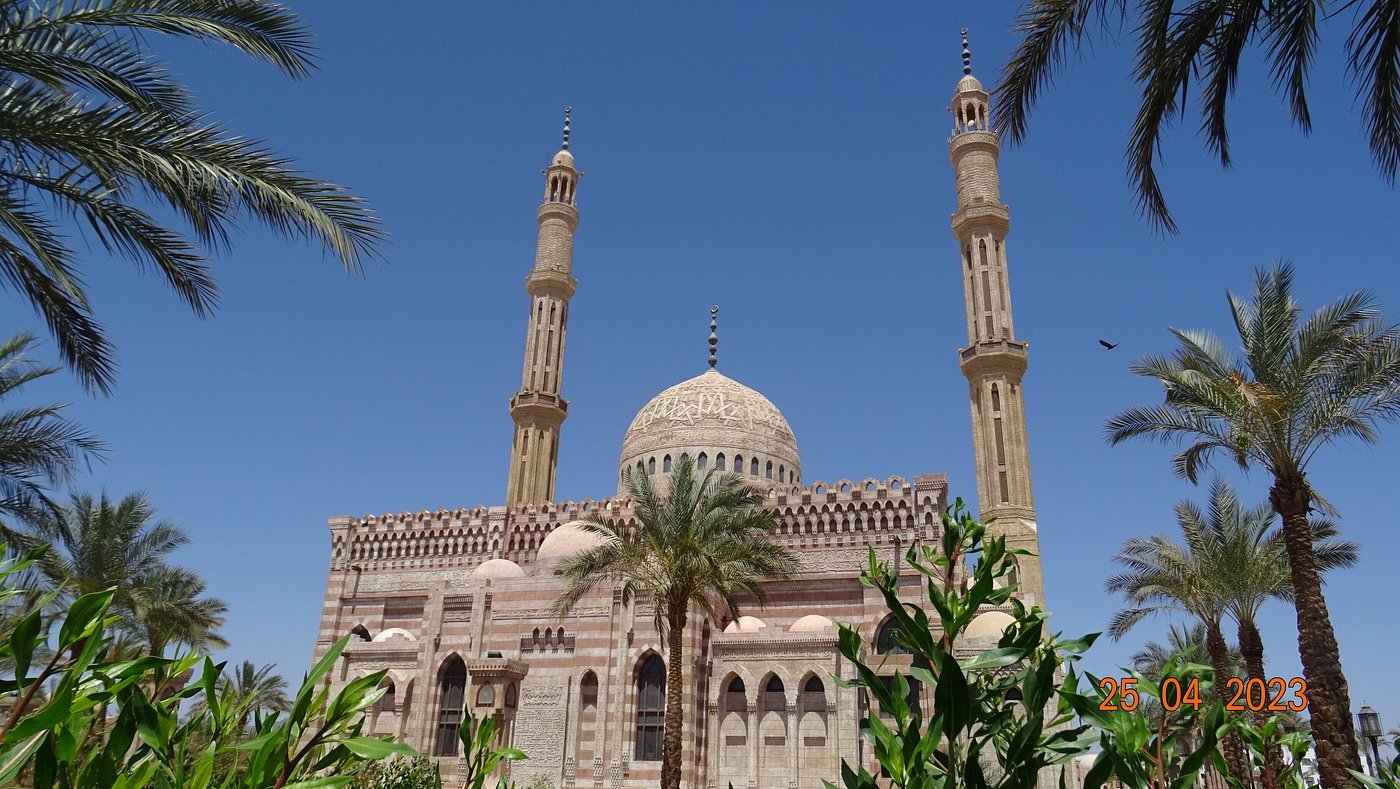 Tour del Quartiere El-Nour e Visita alla Moschea Al-Mustafa