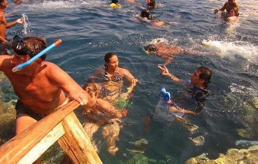 Escursione al Blue Hole di Dahab da Sharm el-Sheikh (Dahab & Blue Hole Snorkeling)