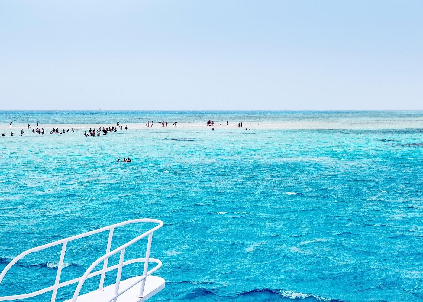Escursione in Barca all’Isola Che Non C’è (White Island) e Parco Naturale di Ras Mohamed