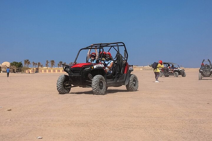 Avventura in Buggy 4×4 nel Deserto al Tramonto (Sunset Buggy Safari)
