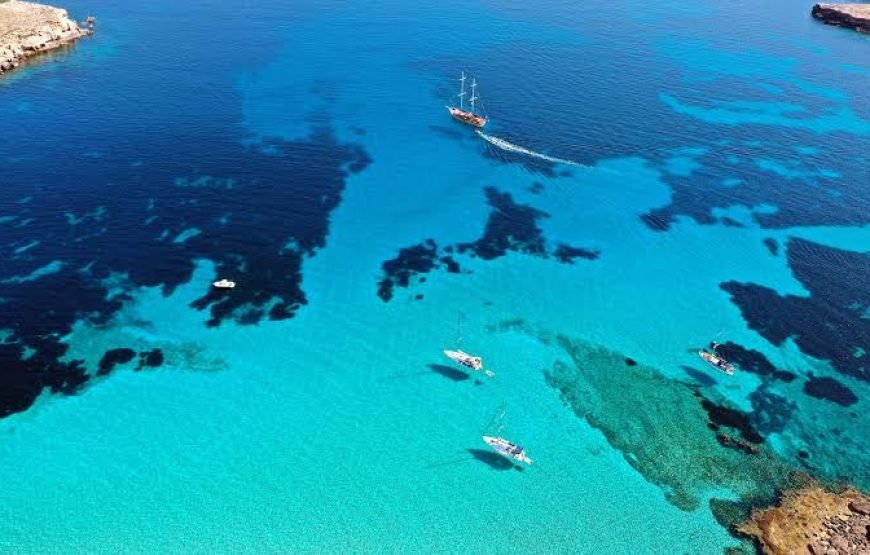 Passeggiata lungo la costa a Blue Hole e Dahab: un’esperienza indimenticabile.